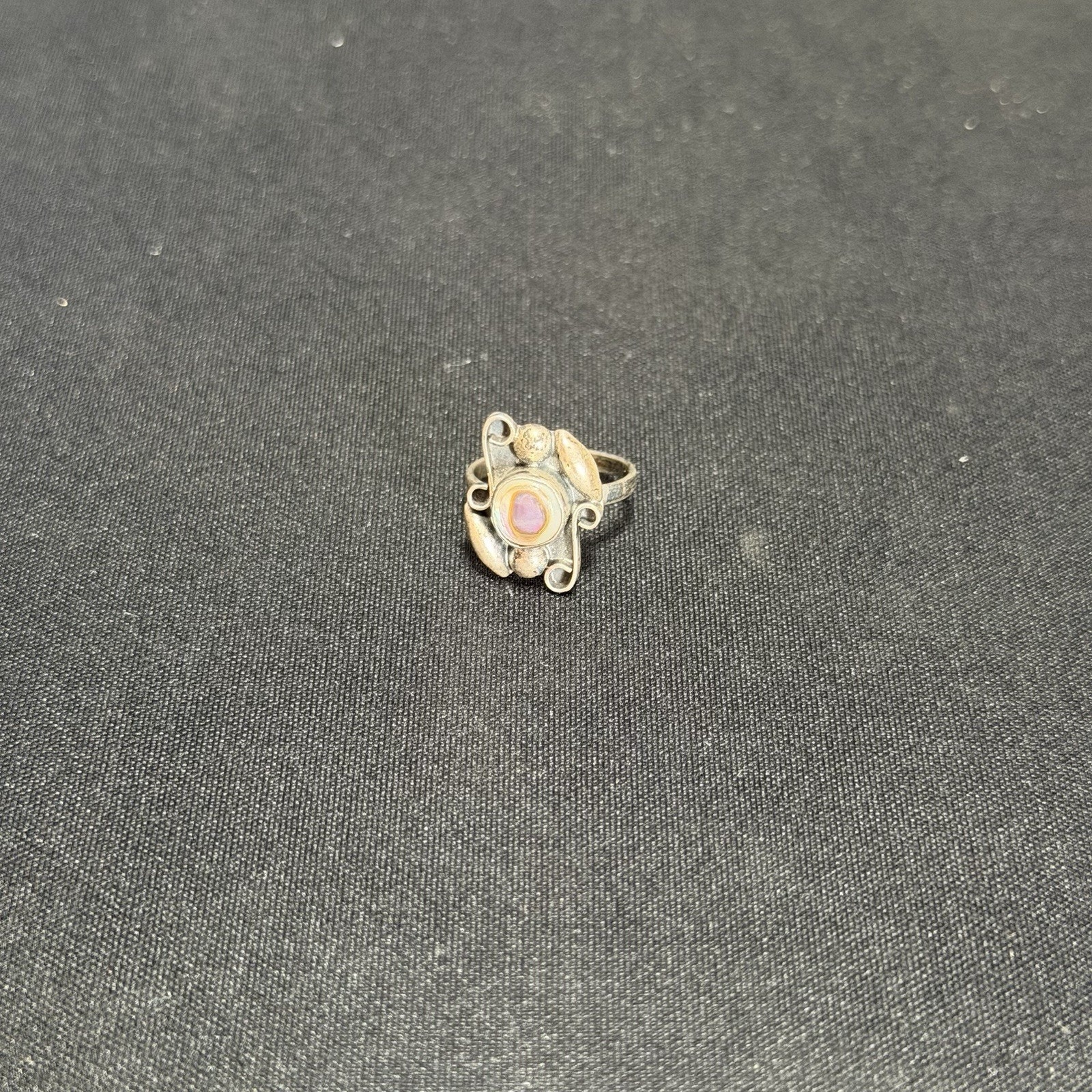 Vintage Handcrafted Opal & Sterling Silver Boho-Chic Style Ring (Size 3)